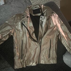 BLankncy

Never ware perfect condition